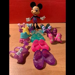 Snap on Minnie mousse doll set